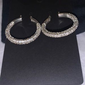 💥3 for $20 Beautiful silver tone earrings